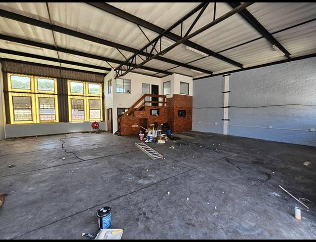 BUSINESS PROPERTY TO RENT IN BRIARDENE